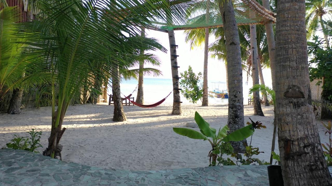Apo Diver Beach Resort San Juan  Exterior photo